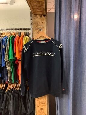 Vintage Reebok Men’s Navy Crewneck Sweatshirt